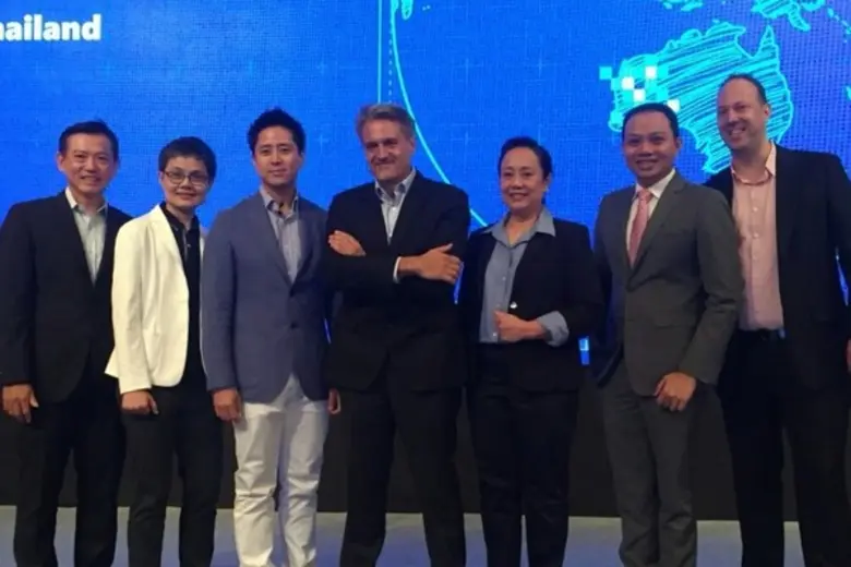 แพทย์หญิงปิยะรัตน์ สัมฤทธิ์ประดิษฐ์ ผู้ช่วยผู้อำนวย...