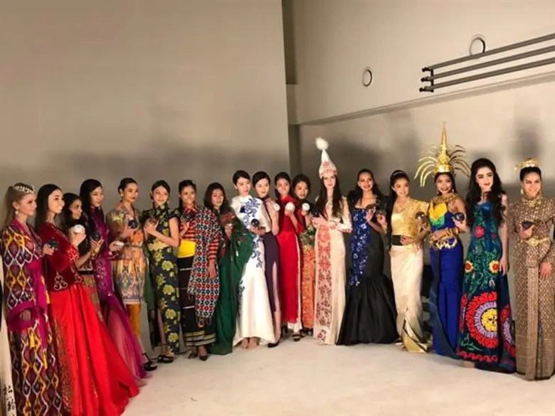 สุดยอดนางแบบ!!! หนิง-นลิน ประกาศความเป็นไทย!! ผ่านชุดประจำชาติสุดอลัง...บนเวที Pyeongchang Winter Olympics 2018