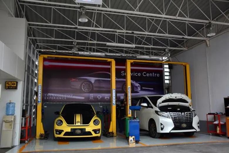 เปิดให้บริการแล้ว! อย่างเป็นทางการ ทีเอสแอล สาขาสาทร โชว์รูมรถหรู ศูนย์บริการพรีเมียม กลางย่านธุรกิจ