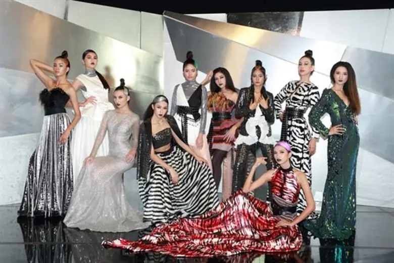 เบื้องหลังถ่ายสูจิบัตร “ไทยซูเปอร์โมเดลคอนเทสต์ 2018” และ 12 หนุ่ม “สมาร์ทบอย 2018”