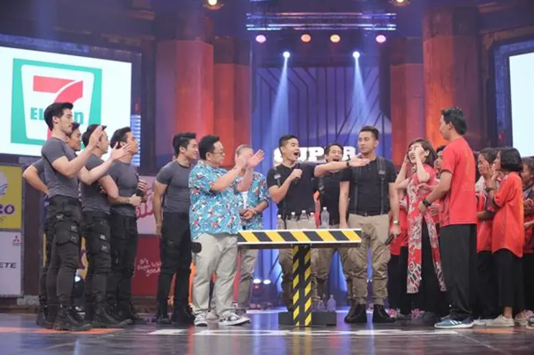 ทีวีไกด์: รายการ "เกมพันหน้า ซูเปอร์ เซเว่น"  “ฟรอยด์” ยกนิ้วให้ “คณะสิงโตมังกรหยก”  สู้สุดตัว “แลกข้าวสาร”