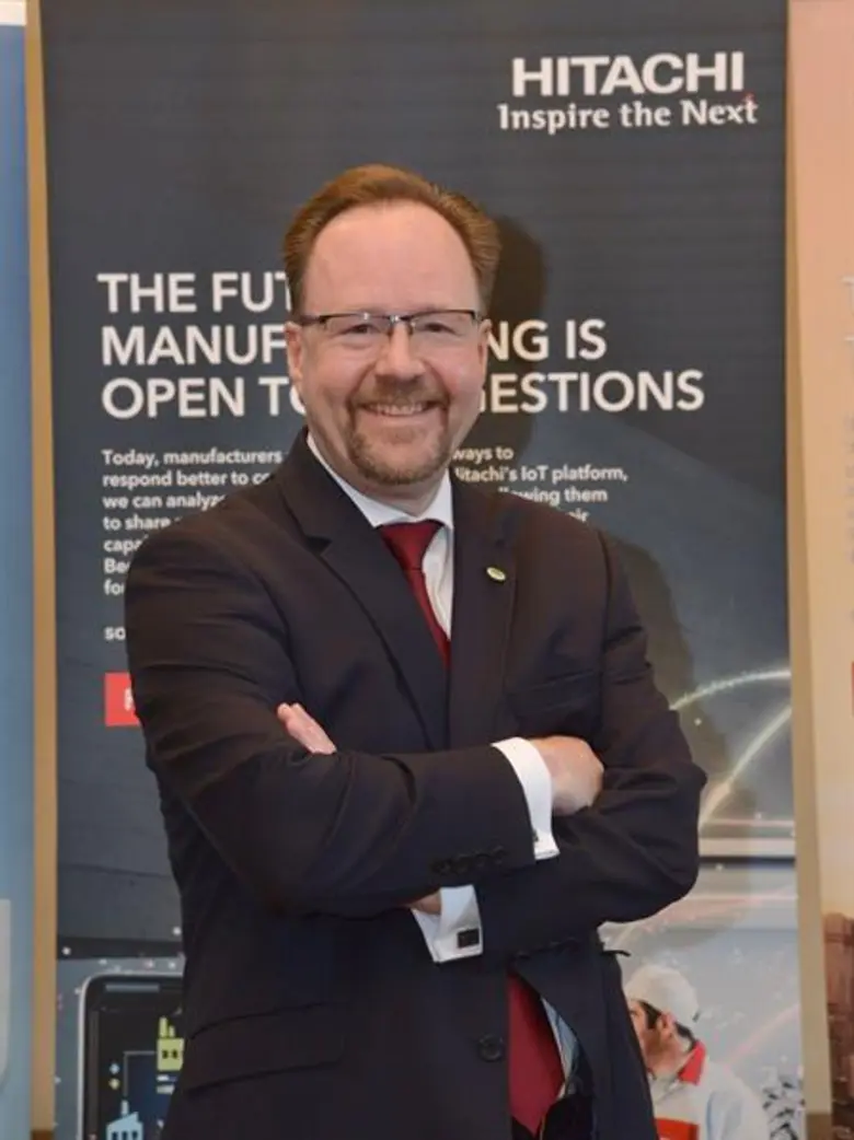 นายแอนดรูว์ แฮมิลตัน Global Client Partne...