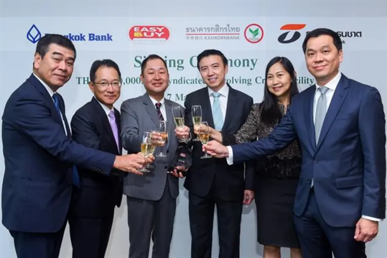 มร.ฮิโตชิ โยโกฮามา (ที่ 3 จากซ้าย) ประธาน...