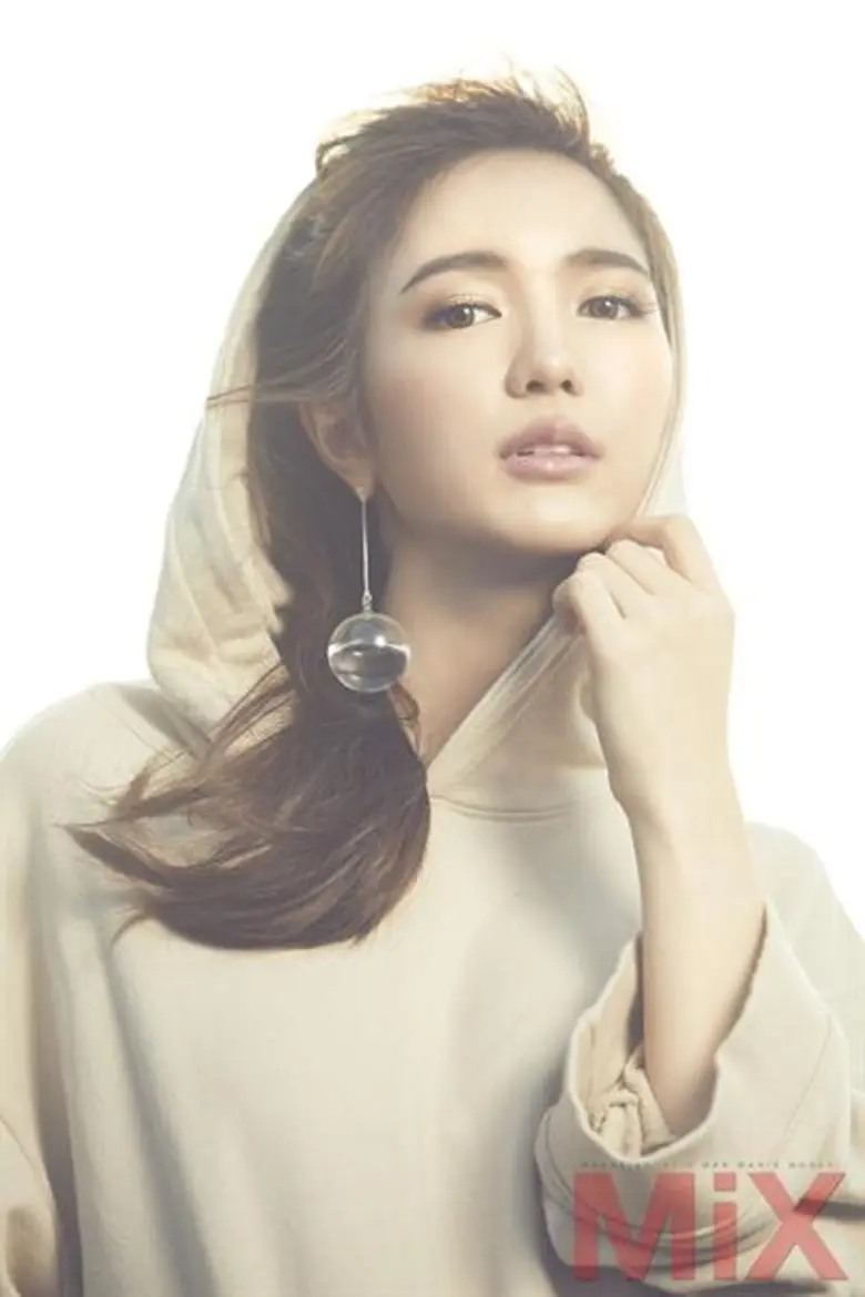 บัว นลินทิพย์ อวดแฟชั่นสุดแนว เปรี้ยว เซ็กซี่ ปลื้มกระแสละครตอบรับดีมาก แพลนพัฒนาตัวเองด้านการแสดงไปถึงที่สุด