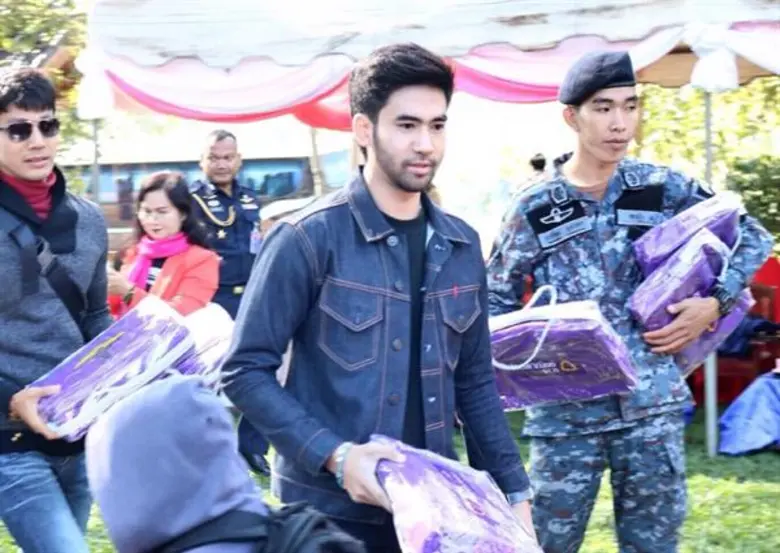 เหมือนมาก!!เปิดวาร์ป ต้น ศักราช โป๊ป 2 แฝด พี่หมื่นของออเจ้า