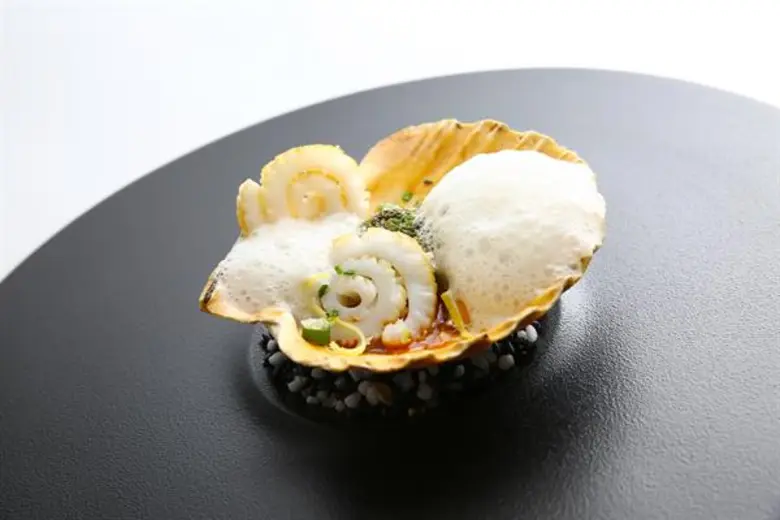 กลับมาอีกครั้งกับอาหารมื้อค่ำเลิศรสสุดหรู รังสรรค์โดย เชฟ ลูโดวิค ตูรัค เชฟระดับหนึ่งดาวมิชลิน ณ ห้องอาหาร เดอะ รีเฟล็กซ์ชั่นส์