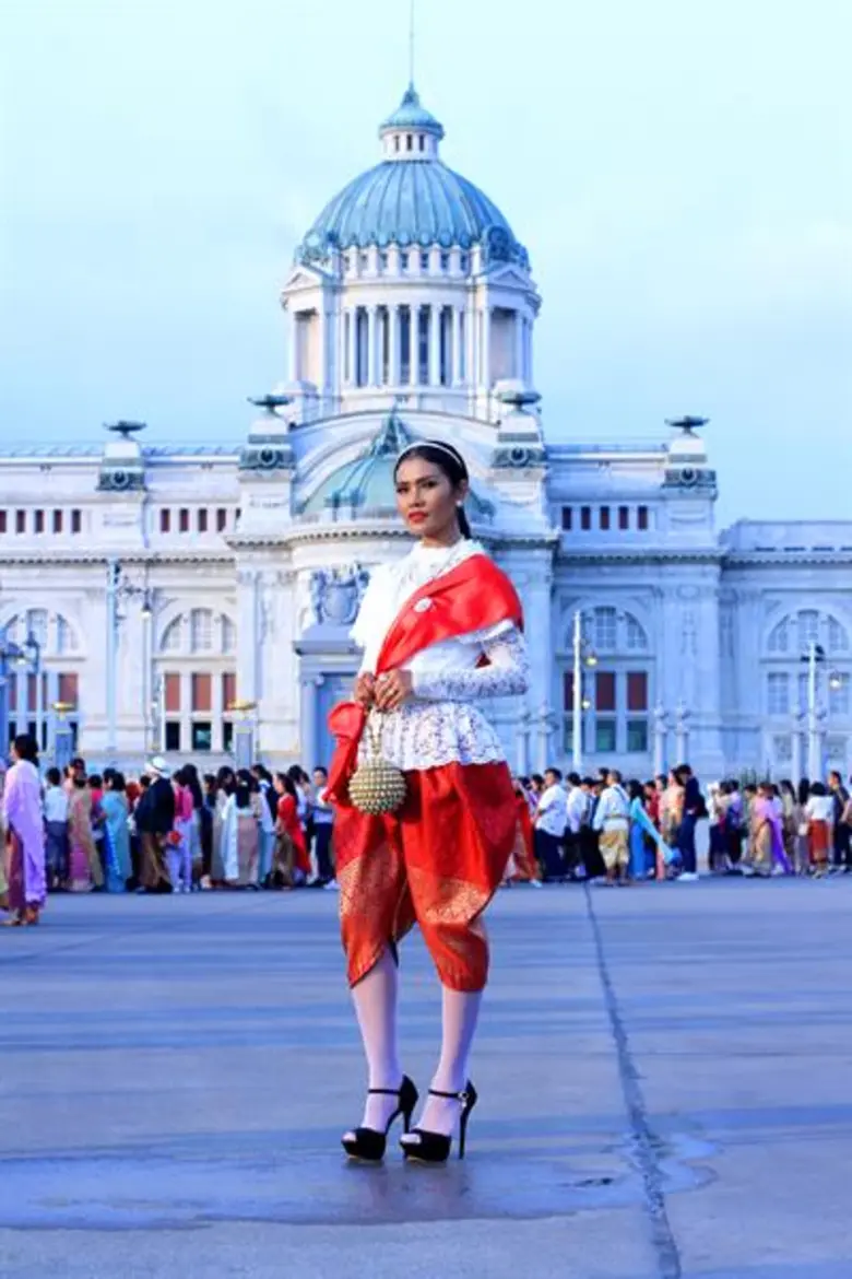 ไม่เสียแรงที่เป็นดีไซเนอร์ไทย ที่เคยไปเยือนเมืองคาน...