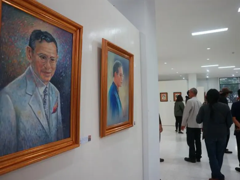 9 จินตศิลป์แผ่นดินพ่อ ศิลปะแห่งความพอเพียง เรียบง่าย รู้จักให้ ด้วยหัวใจศรัทธา