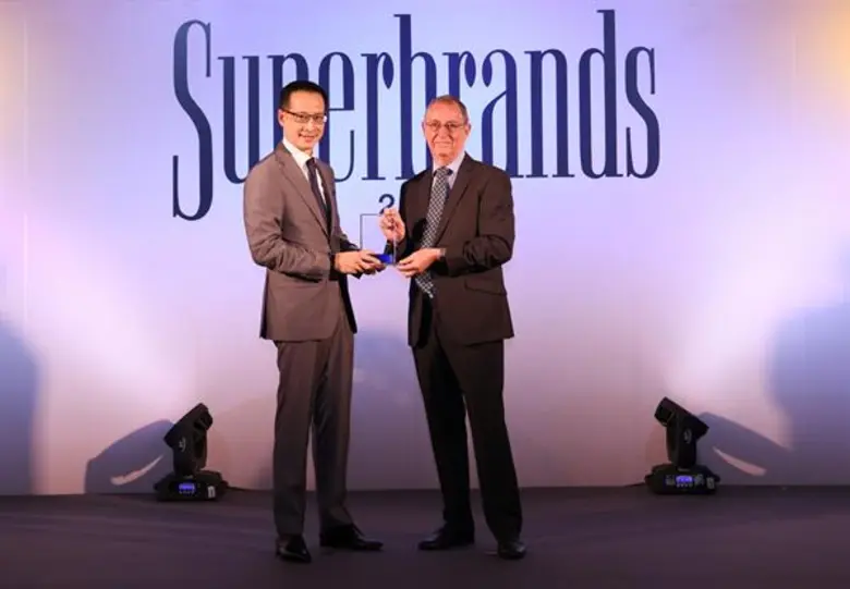 นายสาระ ล่ำซำ กรรมการผู้จัดการและประธานเจ...