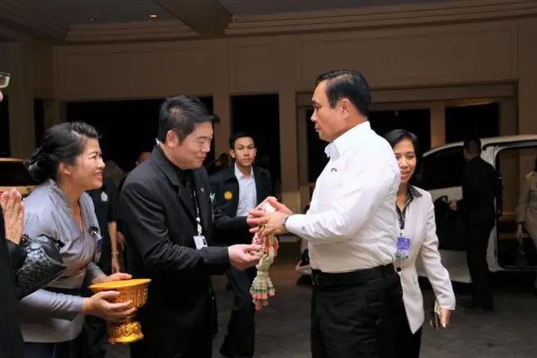 พลเอก ประยุทธ์ จันทร์โอชา นายกรัฐมนตรี เด...