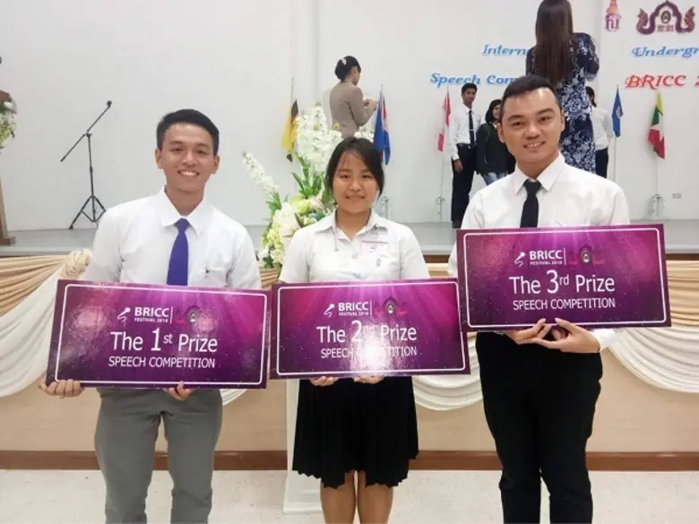 นักศึกษา วิทยาลัยนานาชาติ มจพ. คว้ารางวัลรองชนะเลิศ อันดับ 1 ในการแข่งขันกล่าวสุนทรพจน์