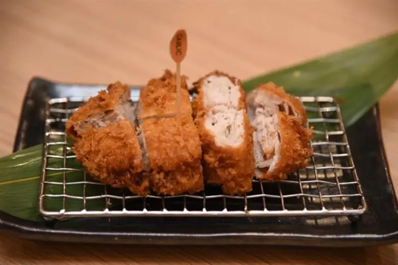 กรอบนอก ฉ่ำใน ”คิมุคัทสึ (KIMUKATSU)" ต้นตำรับหมูทอดมิลฟิลคัทสึ แบรนด์ดังจากญี่ปุ่น พิถีพิถันพันเลเยอร์ 25 ชั้น