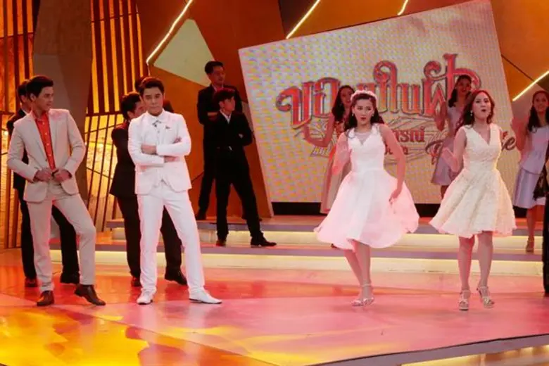 ทีวีไกด์: รายการ "เจาะใจ" “อั๋น&เจี๊ยบ” เผย “ขอพบในฝัน สุนทราภรณ์ เดอะมิวสิคัล” ทำไมต้อง รีสเตจ! พร้อมกับความพิเศษในทุกรอบการแสดง ใน “เจาะใจ”