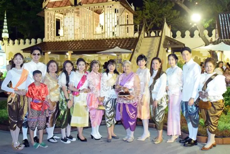 นับเป็นพระมหากรุณาธิคุณล้นเกล้าล้นกระหม่อ...