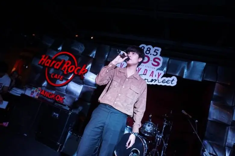 สนุกสุดฟิน มีตติ้งสุดพิเศษ "E-D-S Day: Fan Meet"