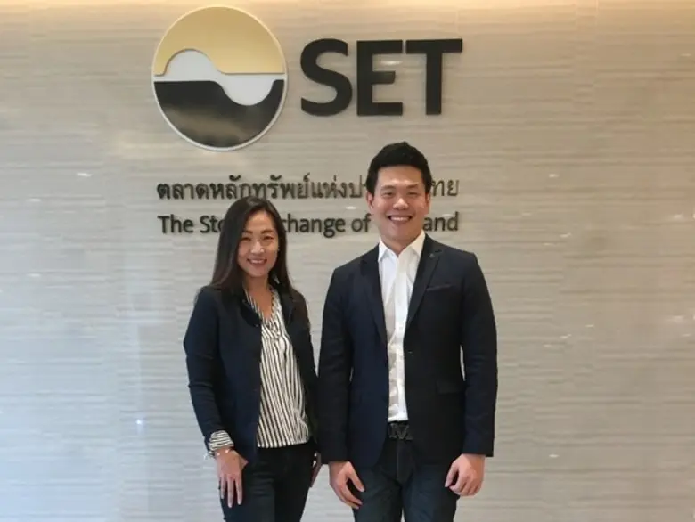 นายบัณฑิต ประดิษฐ์สุขถาวร (ขวา) ประธานเจ้...