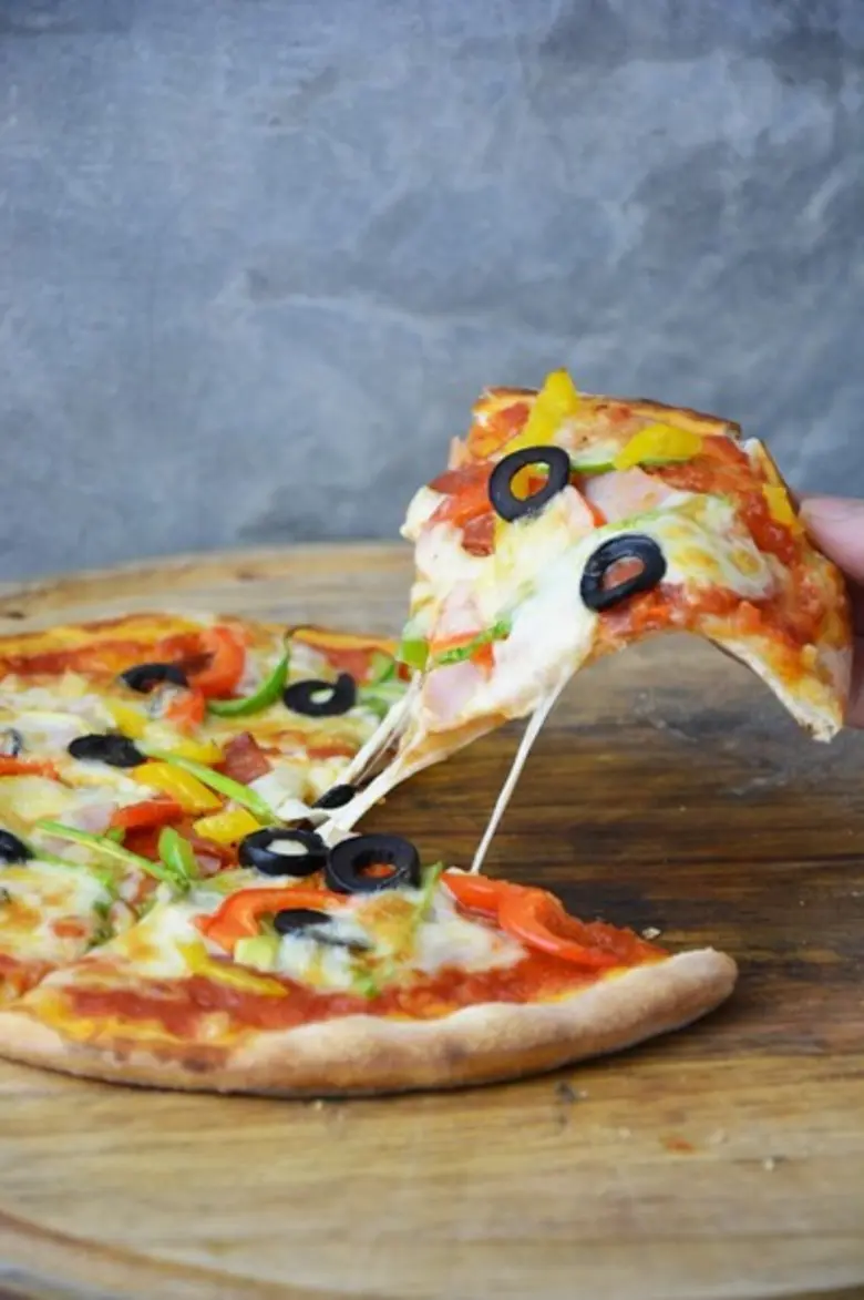 ห้องอาหารอิตาเลียน พิซซ่า คอนเน็กชั่นโรงแ...