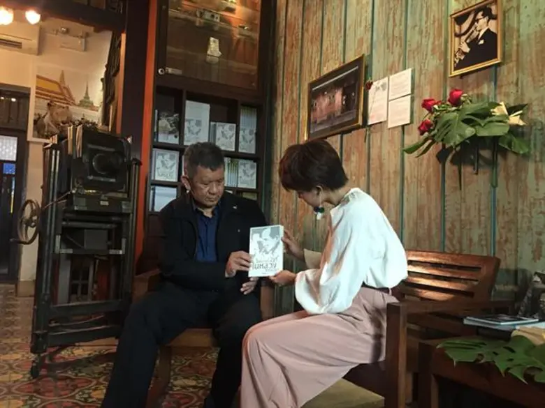 ย้อนวันวานไปรู้จักกับ “นักเขียนสารคดี” ใน หนองโพ ๙ ตามพระราชปณิธาน สานต่ออาชีพที่พ่อให้