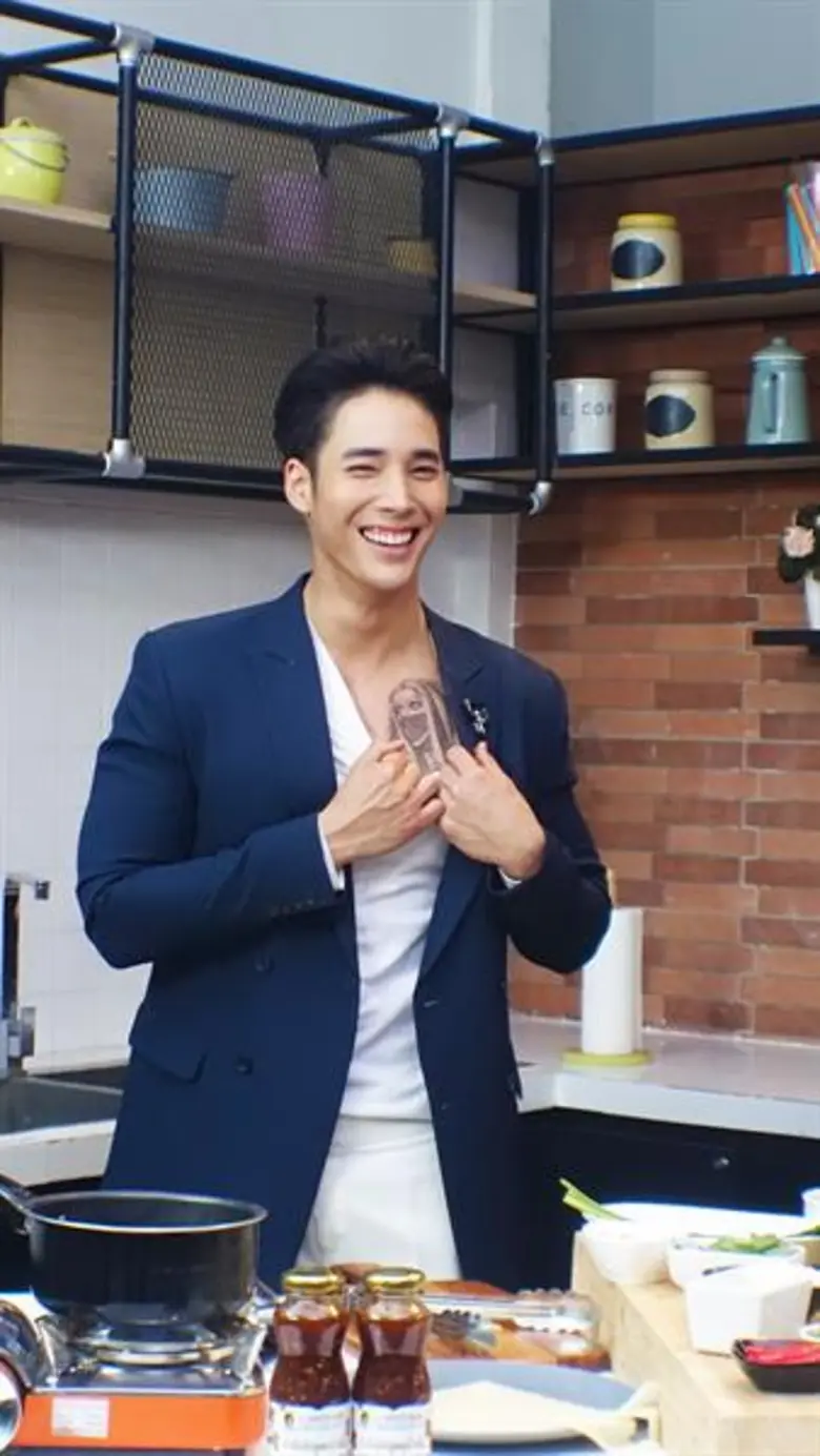 ทีวีไกด์: รายการ "เลดี้ก้นครัว" “เด่นคุณ” Come Back โชว์ลีลาแข่งทำอาหารกับสาวๆ เลดี้ก้นครัว