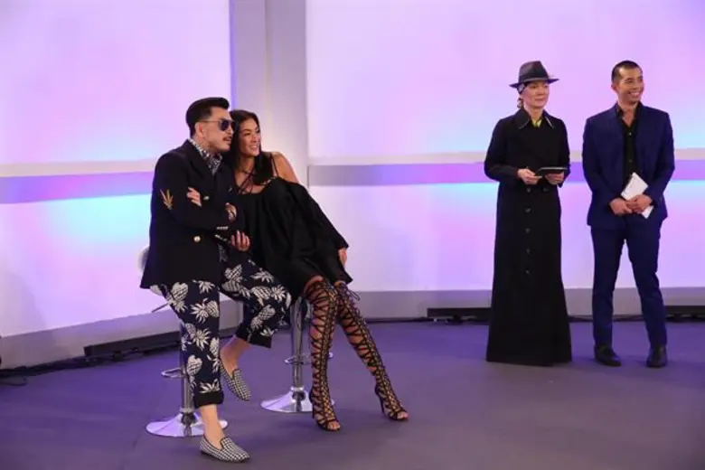ทีวีไกด์: รายการ "Drag Race Thailand" ลูกเกด เมทินี จับมือหมู อาซาวา ร่วมตัดสิน Snatch Game สุดฮา คราวนี้ของแท้ที่ว่าแน่ อาจจะแพ้ THE FAKE เกรดเอนะคะ!
