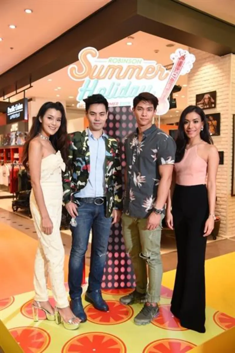 “โรบินสัน” เปิดรันเวย์ต้อนรับซัมเมอร์ ชวนเซเลบและนักช็อปแฟชั่นนิสต้า อัพเดทคอลเลกชั่นฤดูร้อน 2018 ก่อนใคร!