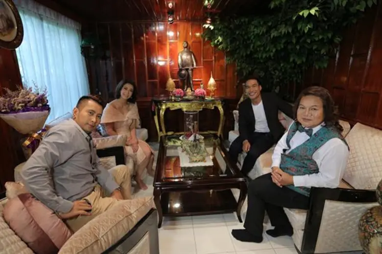 รายการ "THE GUEST (เดอะเกสท์) ตีสนิทคนดัง...