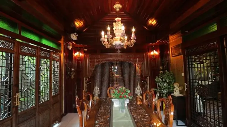 ทีวีไกด์: “อาจารย์ยิ่งศักดิ์” เปิดบ้านแห่งความทรงจำ “สไตล์จีนย้อนยุค” หลังแรกในชีวิตด้วยน้ำพักน้ำแรง