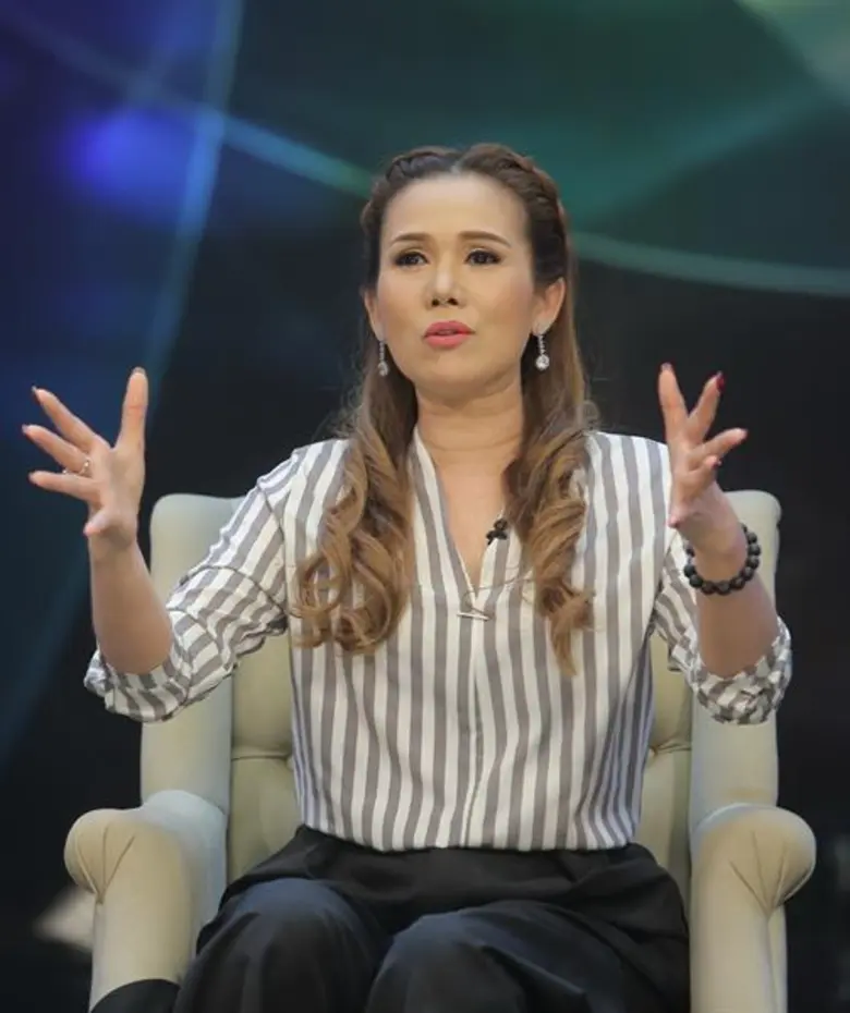 ทีวีไกด์: รายการ “มูไนท์ (MooNight) ” “จิ้งหรีดขาว” เผยโดนผีปล้ำ” !