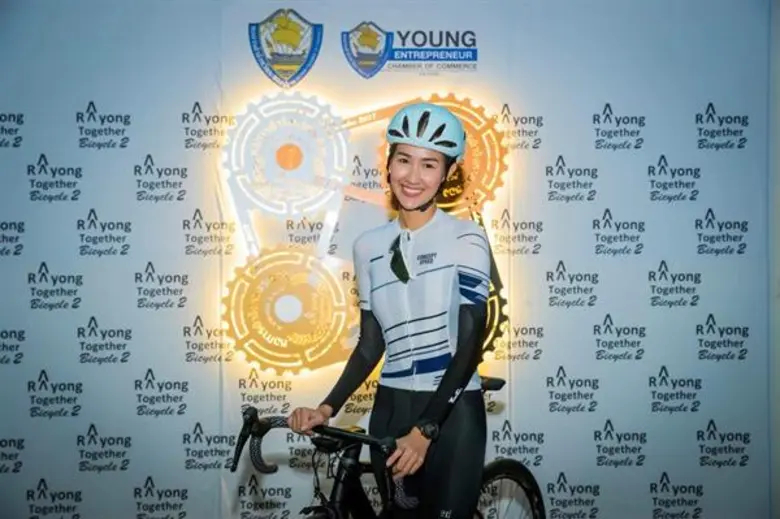  “มิ้ม รัตนภรณ์” นางเอกสาวน่องเหล็ก ชวนปั่นจักรยานลดโลกร้อน