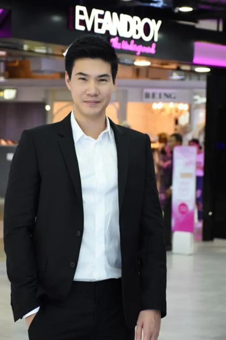 ปลุกปั้นร้านดัง "อีฟแอนด์บอย" (EVEANDBOY)...