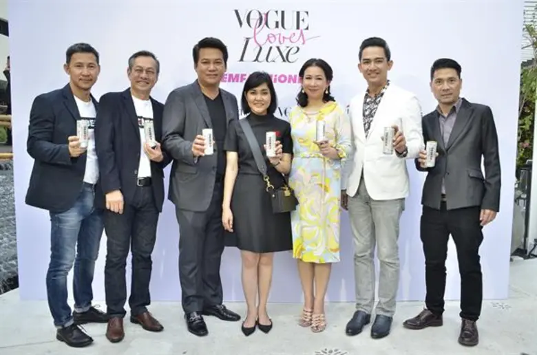 ณฐภัทร สุวรรณโน (ที่ 3 จากซ้าย) กรรมการผู...