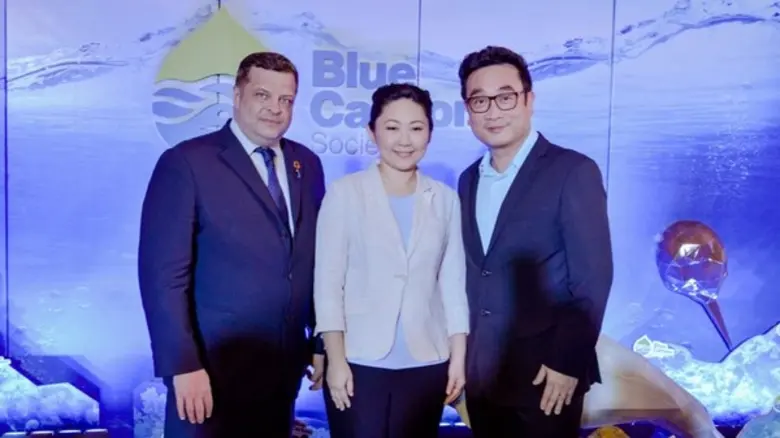 Blue Carbon Society debuted with the film 'Earth: One Amazing Day’