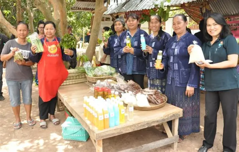 ชุมชนบ้านหนองพยอม อ.หนองบุญมาก จ.นครราชสี...