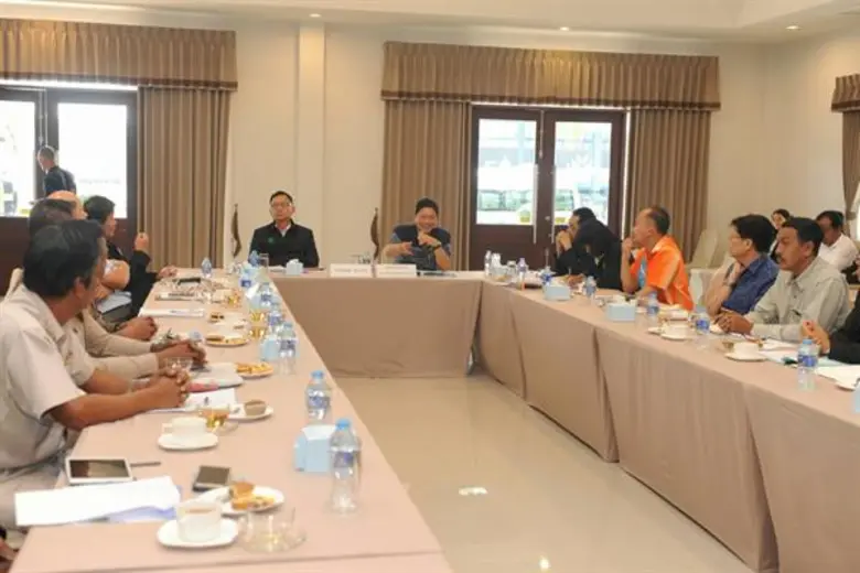 ก.เกษตรฯ หารือร่วมกับภาคเอกชน ศึกษาดูงานความก้าวหน้าของไทยในการสกัดน้ำมันปาล์ม พร้อมหาช่องทางยกระดับราคาปาล์มน้ำมันให้สูงขึ้น