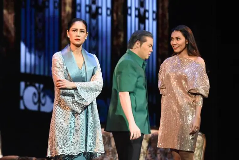 ได้ฤกษ์เปิดการแสดงรอบปฐมทัศน์กันไปเรียบร้...