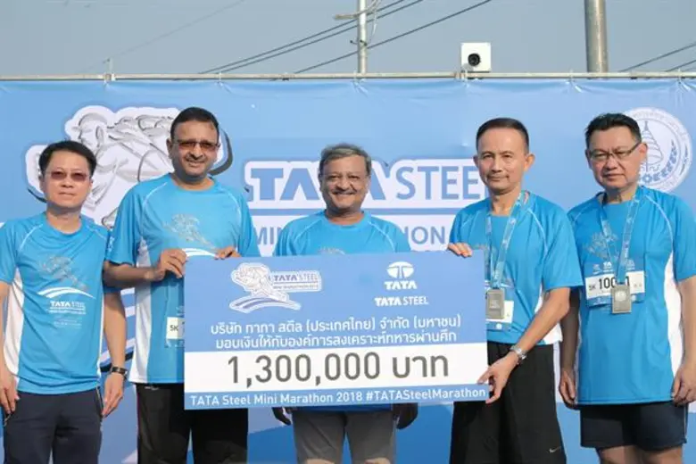 นายราจีฟ มังกัล (ที่ 2 จากซ้าย) กรรมการผู...