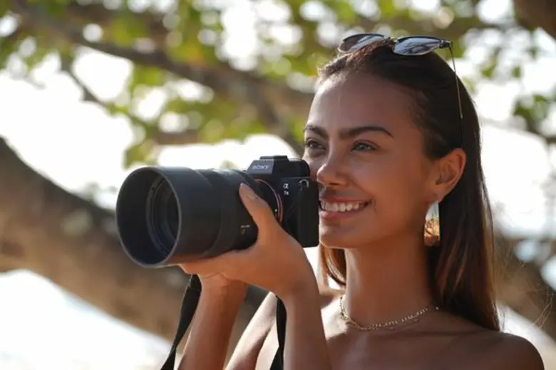 โซนี่พลิกโฉมวงการถ่ายภาพส่งกล้อง “a7 III”ลุยตลาด ชูเทคโนโลยีสุดล้ำยกระดับมาตรฐานกล้องดิจิตอล ตอบรับการถ่ายภาพระดับมืออาชีพในทุกสถานการณ์ เร่งขยายตลาดกล้องฟูลเฟรมมิเรอร์เลสครอบคลุมทุกกลุ่มเป้าหมาย