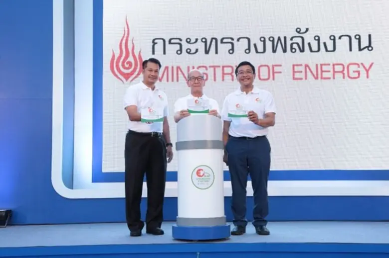 กระทรวงพลังงานสนับสนุนการพัฒนาระบบเชื่อมต่อการใช้งานของสถานีอัดประจุไฟฟ้า (Charging Consortium) ในแต่ละเครือข่ายเข้าด้วยกัน หวังเร่งขับเคลื่อนให้เกิดการพัฒนายานยนต์ไฟฟ้าในอนาคต