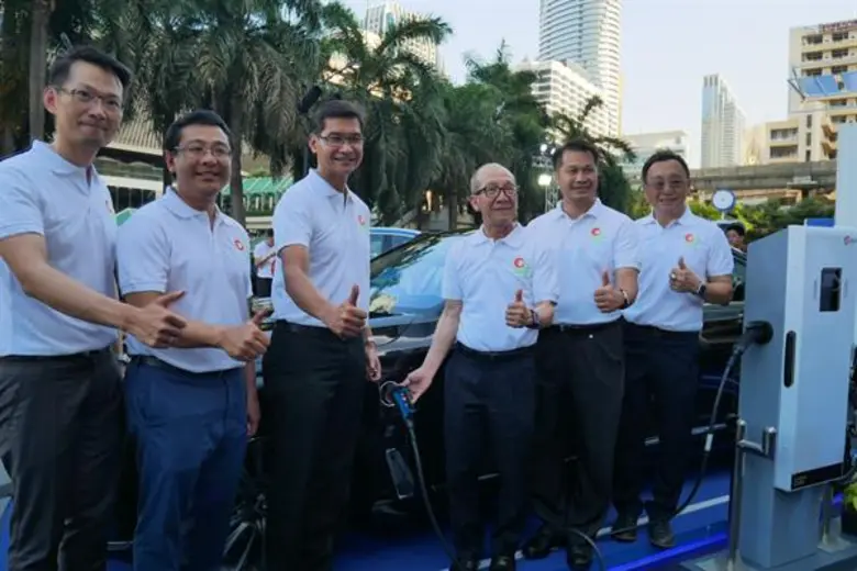 กระทรวงพลังงาน ร่วมกับ สมาคมยานยนต์ไฟฟ้าไทย เดินหน้าเปิดสถานีอัดประจุไฟฟ้าที่พร้อมให้บริการประชาชนมีเป้าหมาย 150 สถานี ปี 2562