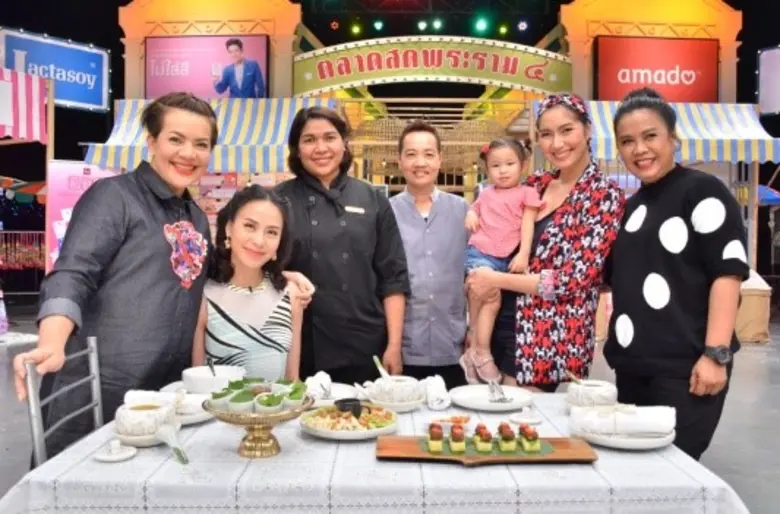 ทีวีไกด์: รายการ "ตลาดสดพระราม ๔" “เบนซ์-พรชิตา” ย้อนอดีต ” เรียนทำอาหารไทย...อวดฝีมือมัดใจสามี