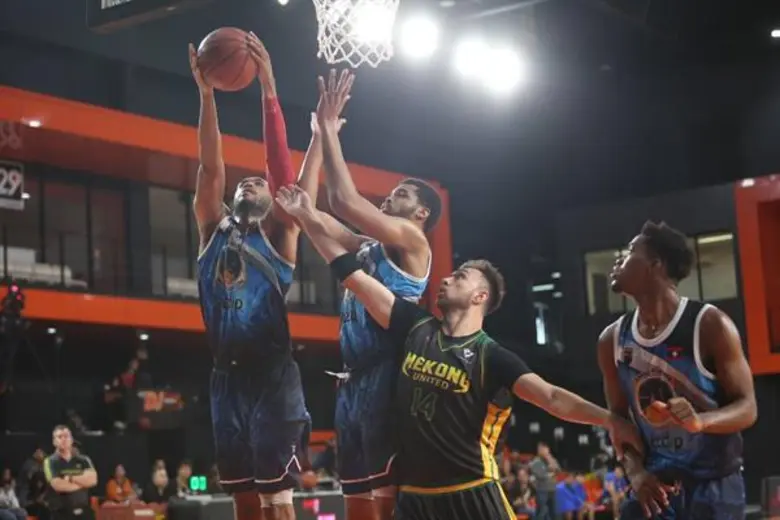 ผลคะแนนบาสฯGSB TBSL2018 ระหว่าง ทีมหลวงพระบาง(ลาว) กับ ทีมแม่โขง ยูไนเต็ด