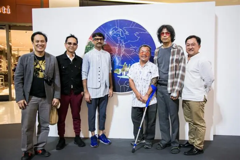 คู่ศิลปินผู้ทรงอิทธิพลด้านศิลปะจากอินเดีย “จิเต็น ธักกราล” และ “สุมีร์ ตะกรา” เปิดตัวนิทรรศการศิลปะร่วมสมัย “Play Pray Pop Out” ครั้งแรกในประเทศไทย กับผลงานที่หลอมรวมศิลปะ ความเชื่อ และวัฒนธรรม ณ เซ็นทรัล เอ็มบาสซี