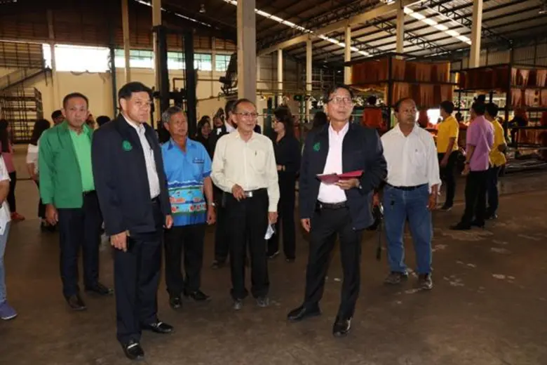 นายนิวัติ สุธีมีชัยกุล ผู้ช่วยรัฐมนตรีประ...