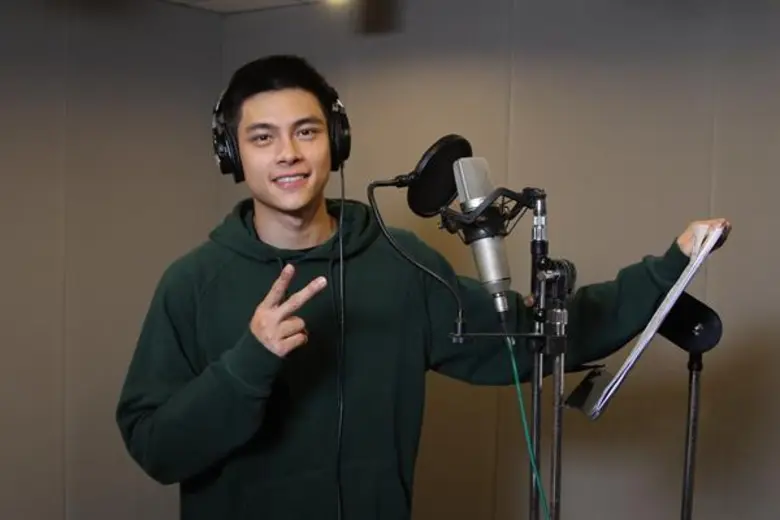 วางไมค์หันไปเอาดีด้านการแสดงซะนาน สำหรับ ...