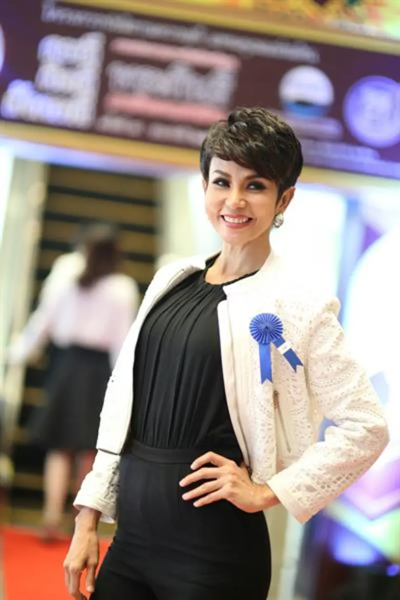 ซาร่า พัญษร สุดปลื้ม!!! รับรางวัล พระกินรี มุ่งมั่นทำความดีเพื่อสังคมต่อไป