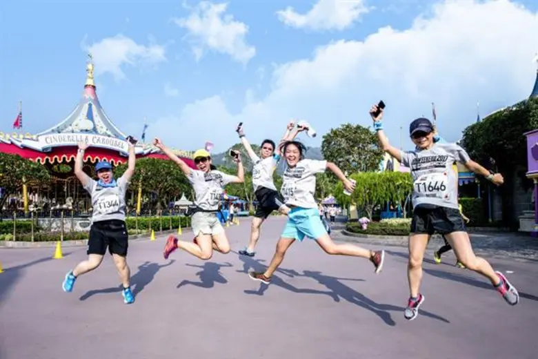 ฮ่องกง ดิสนีย์แลนด์ รีสอร์ท จัดการวิ่ง 10K Weekend กับธีม Disney-Pixar ครั้งที่ 3!