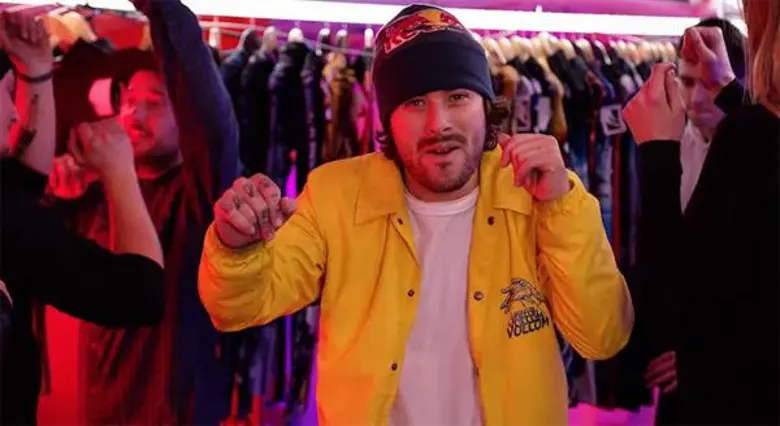 ซัมซุง จับมือ เรดบูลล์ ท้าทายทุกสายตาด้วยวิดีโอกีฬาเอ็กซ์ตรีมสุดเร้าใจ ภายใต้คอนเซ็ปต์ 'See the Bigger Picture’ บนสุดยอดนวัตกรรมทีวีแห่งปี “ซัมซุง คิวแอลอีดี” คมชัดถึงขีดสุด สีสันสมจริงครบทุกมิติ