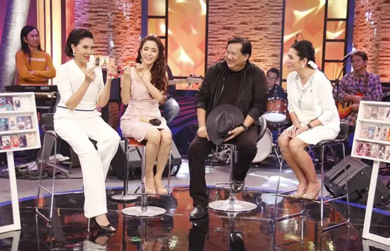 ทีวีไกด์: รายการ “หม้ายตัวแม่”  “แจ้-ดนุพล” ครวญเพลงรักหวาน พาหม้ายขุ่นแม่ “ตุ๊ก-ญาณี” ใจระทวย