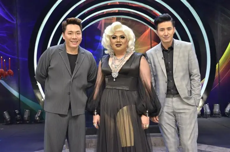 ทีวีไกด์: รายการ “มูไนท์ (MooNight)” มูจนเจอดี!! “นาตาเลีย” เผยโตมากับโลง!! ใน 'มูไนท์’