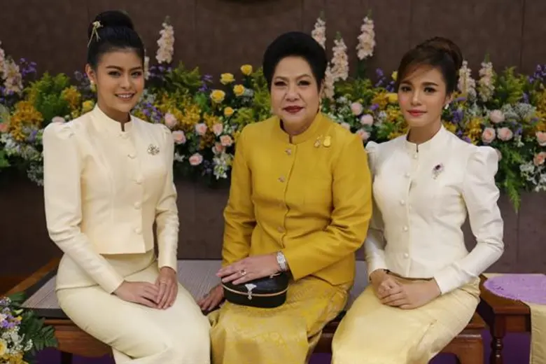 “ลาดา-ต้นข้าว” น้อมดวงใจ ถ่ายทอดเสียง ในบทเพลง “สยามินทร์วชิราลงกรณ์” เฉลิมพระเกียรติ